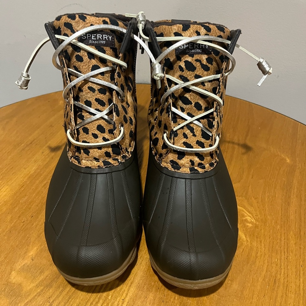 Sperry - Picture 8 of 12